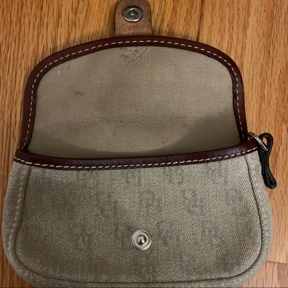 Classic Dooney & Bourke Satchel - Picture 9 of 12